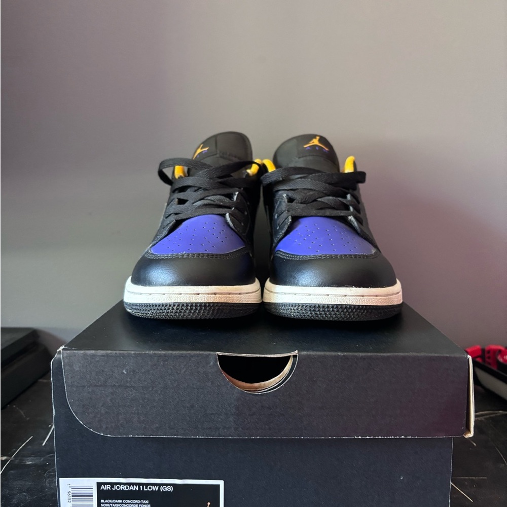 🔖-Jordan 1 Mid Low GS (Lakers)
